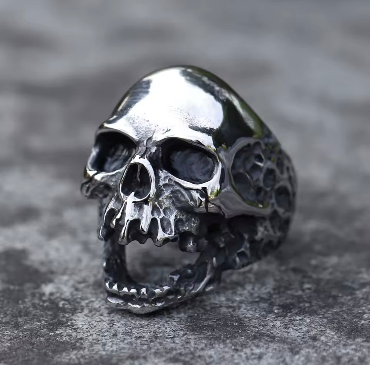 Dark Steel Series Skull Ring💀🏴‍☠️