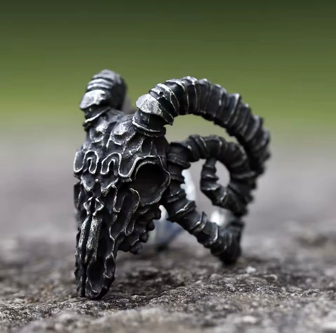 Dark Steel Goat Skull🐐